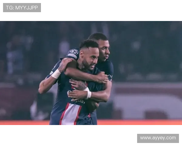 足球明星双手交叉手势背后的深意与魅力解析