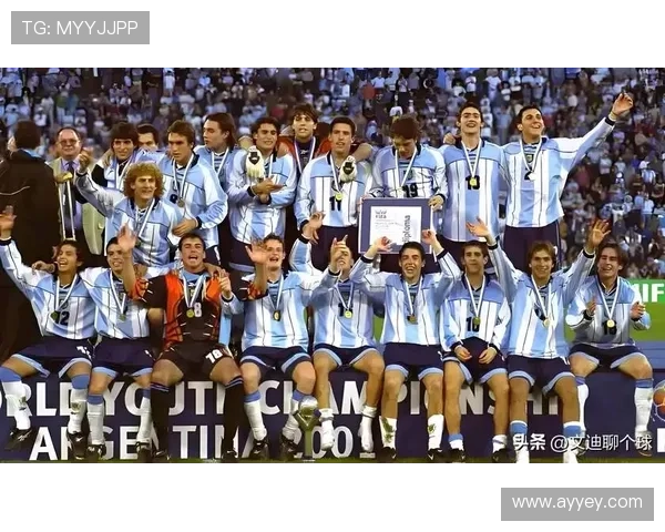 足球明星回忆昔日球队岁月与辉煌成就的感人故事 足球明星回忆昔日球队岁月与辉煌成就的感人故事