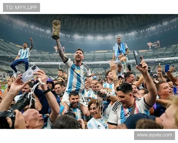 足球明星圣诞节欢庆合集精彩瞬间分享与祝福传递