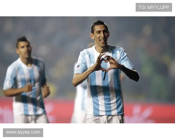 足球明星告别时刻高清图片回顾展现他们的辉煌与感动瞬间 足球明星告别时刻高清图片回顾展现他们的辉煌与感动瞬间