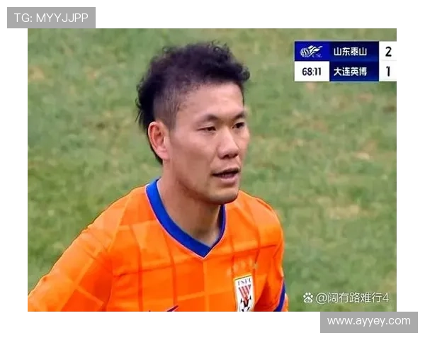 中国女性记者独家采访足球明星揭示背后的故事与梦想